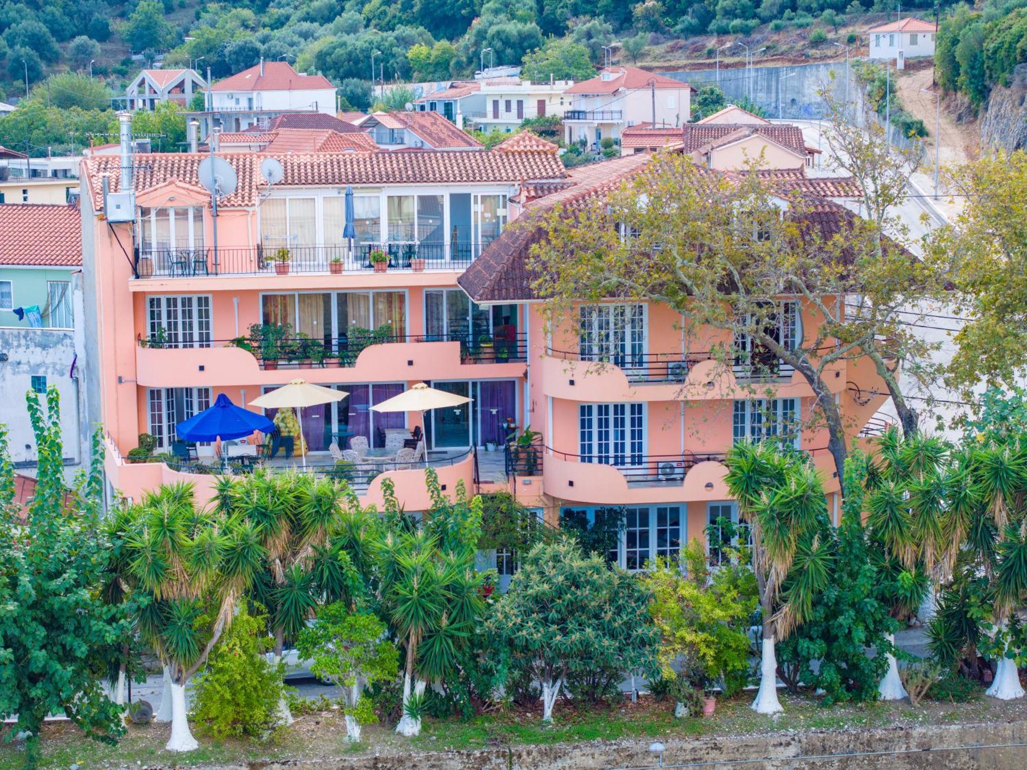 Odysseus Palace Poros  Exteriör bild